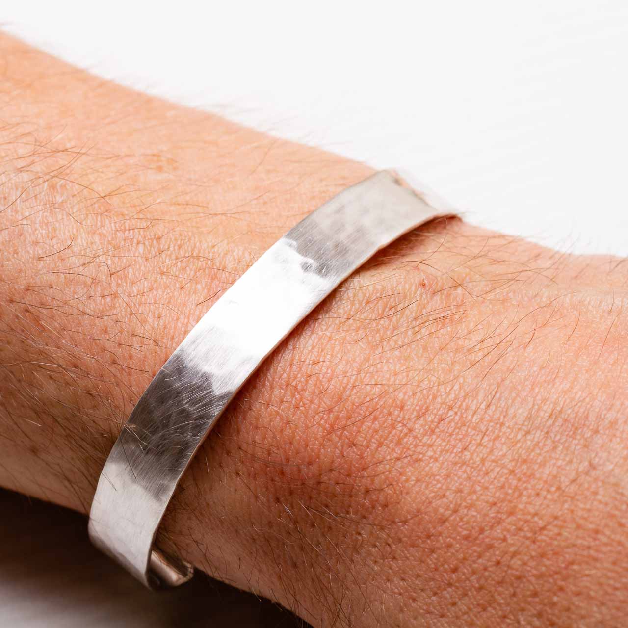 Silberarmreif Hammerschlag