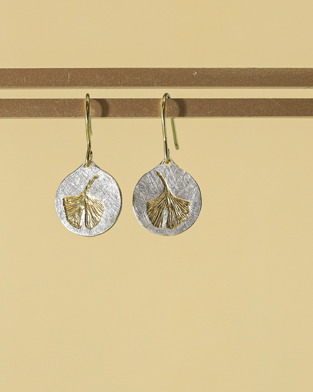 Ohrhänger Ginkgo & Rund
